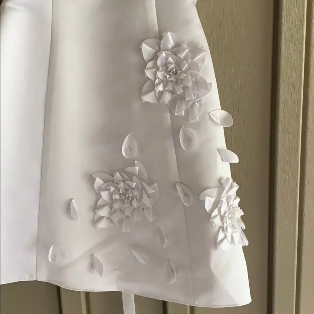 David’s Bridal White Sleeveless Flower Girl Dress size 4 - Picture 3 of 5